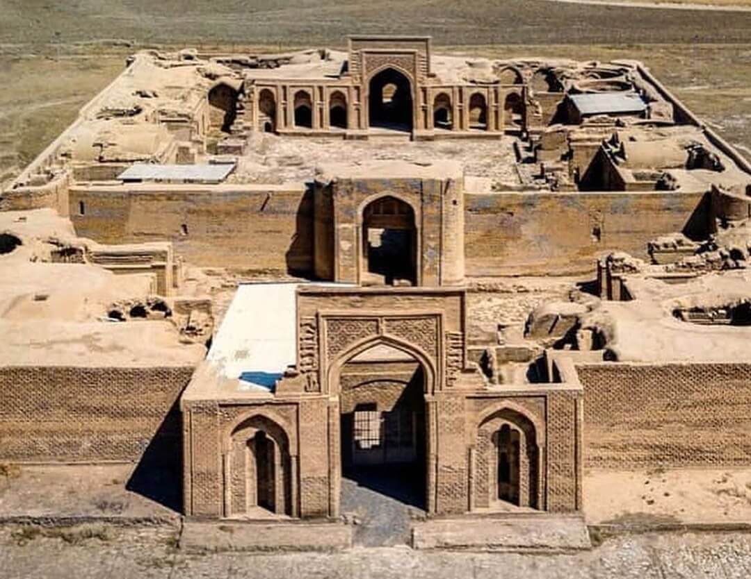  کاروانسرای رباط شرف